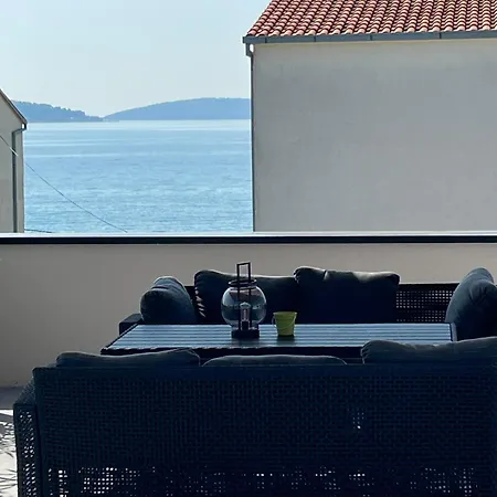 Daire Gemini Kastela